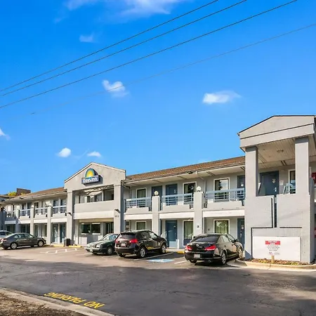 Days Inn By Wyndham Raleigh Glenwood-Crabtree